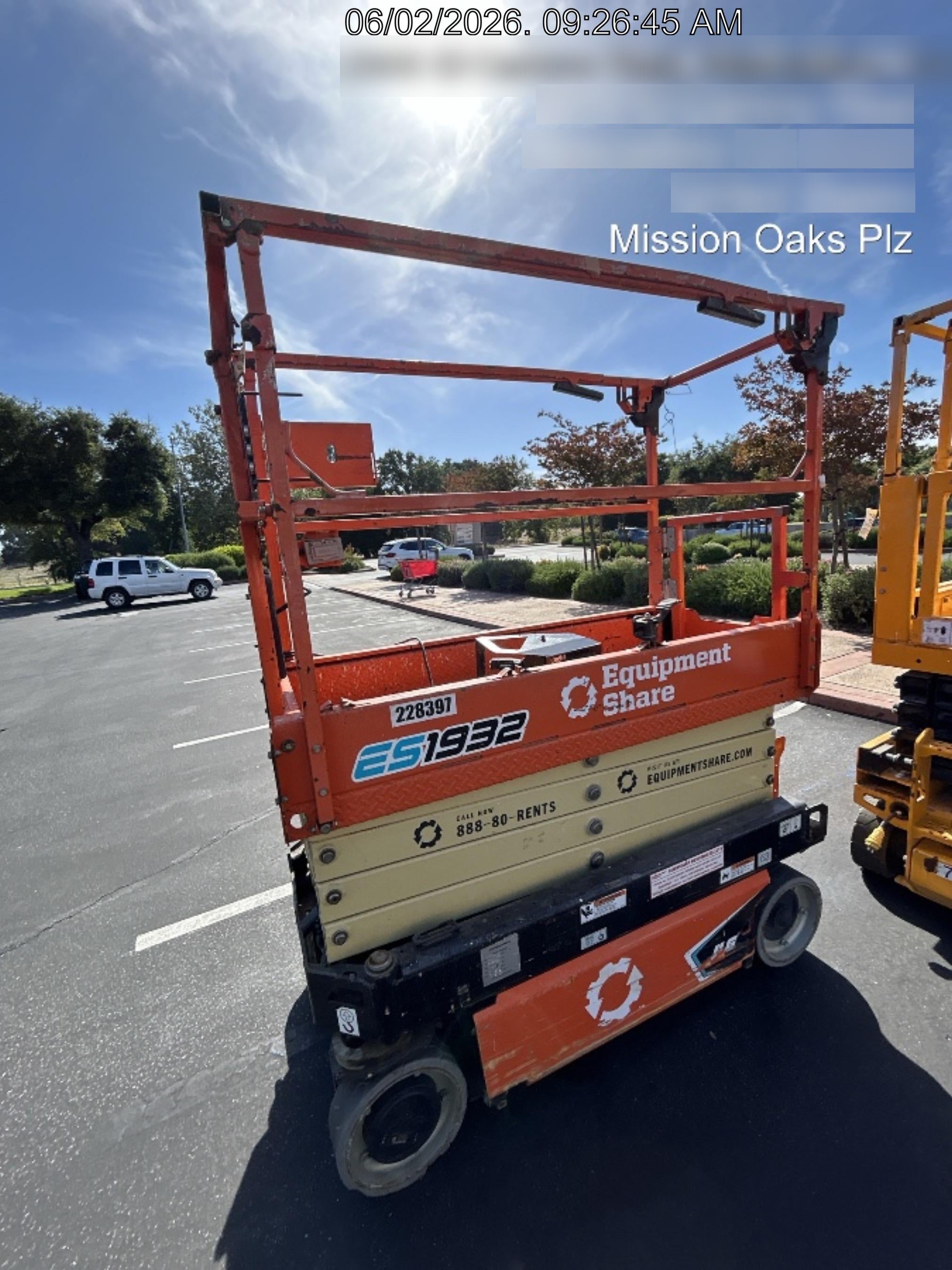 2022 JLG ES1932