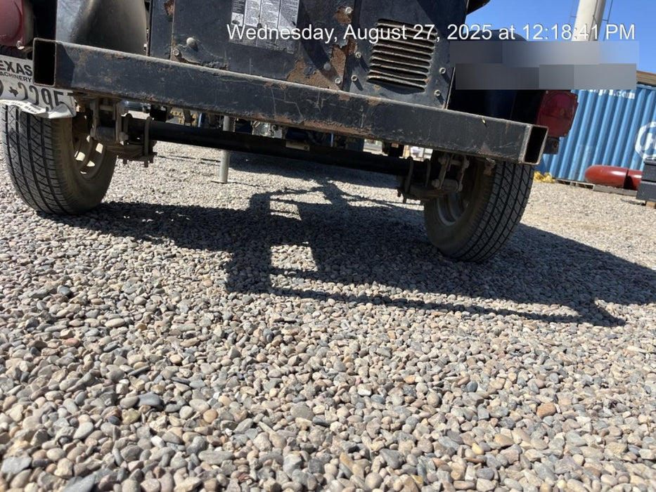 2019 Lincoln Electric Vantage 322 Welder Ready-Pak 3, Two wheel trailer, Fender and Light kit, Cable Rack