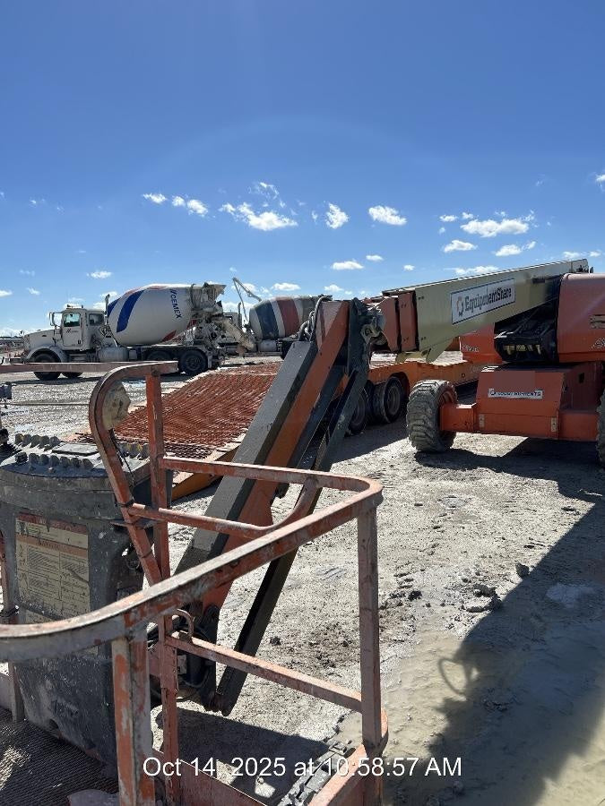 2019 JLG 660SJ