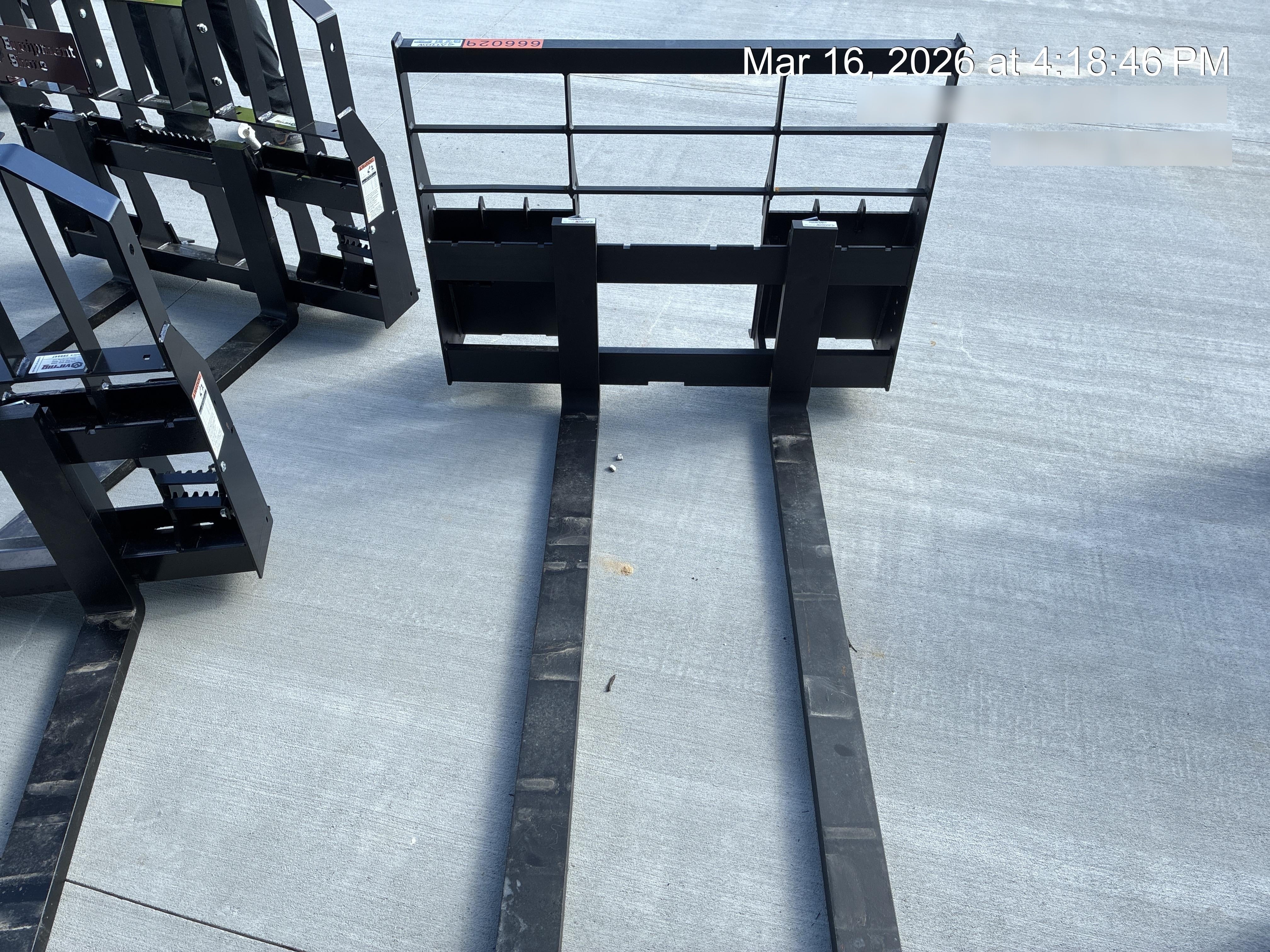 2026 ARROW MATERIAL HANDLING 72" Pallet Forks - Arrow