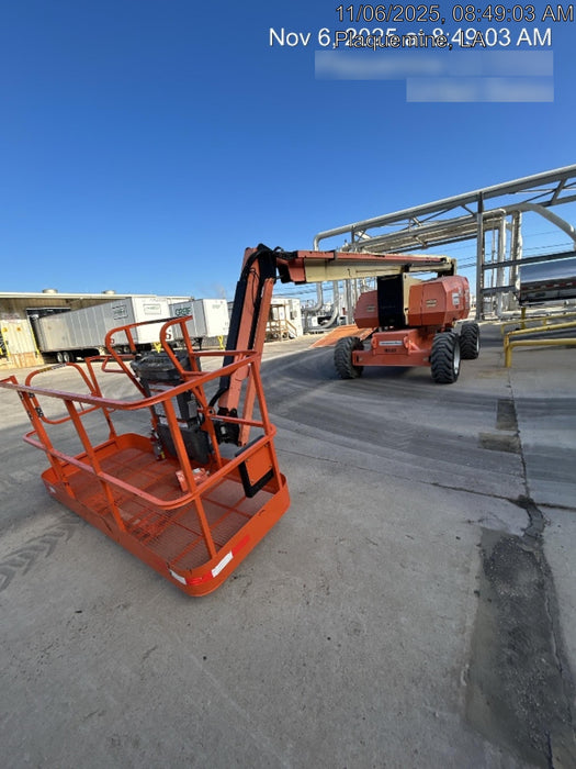 2019 JLG 800AJ