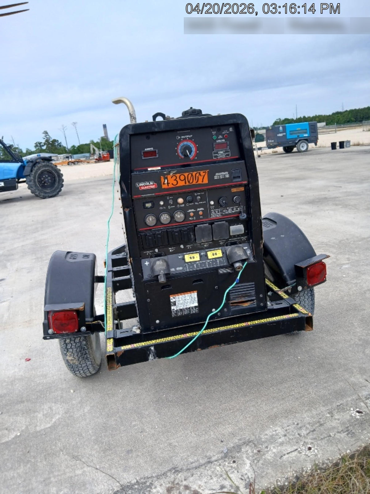 2024 Lincoln Electric LE400 Kubota V1505, Trlr, Cable Rack, Light Kit, ES Decals, T3