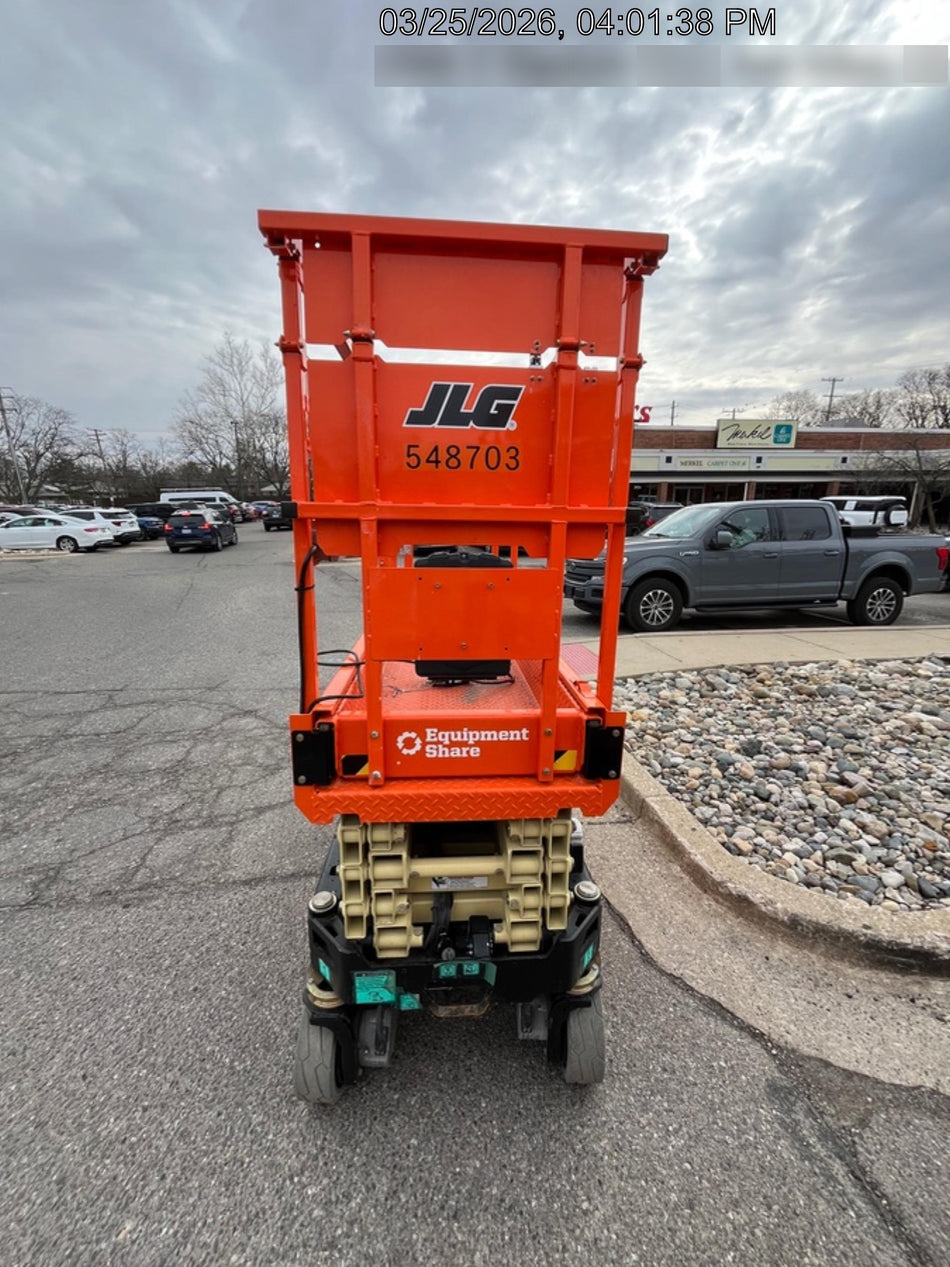 2025 JLG ES1932