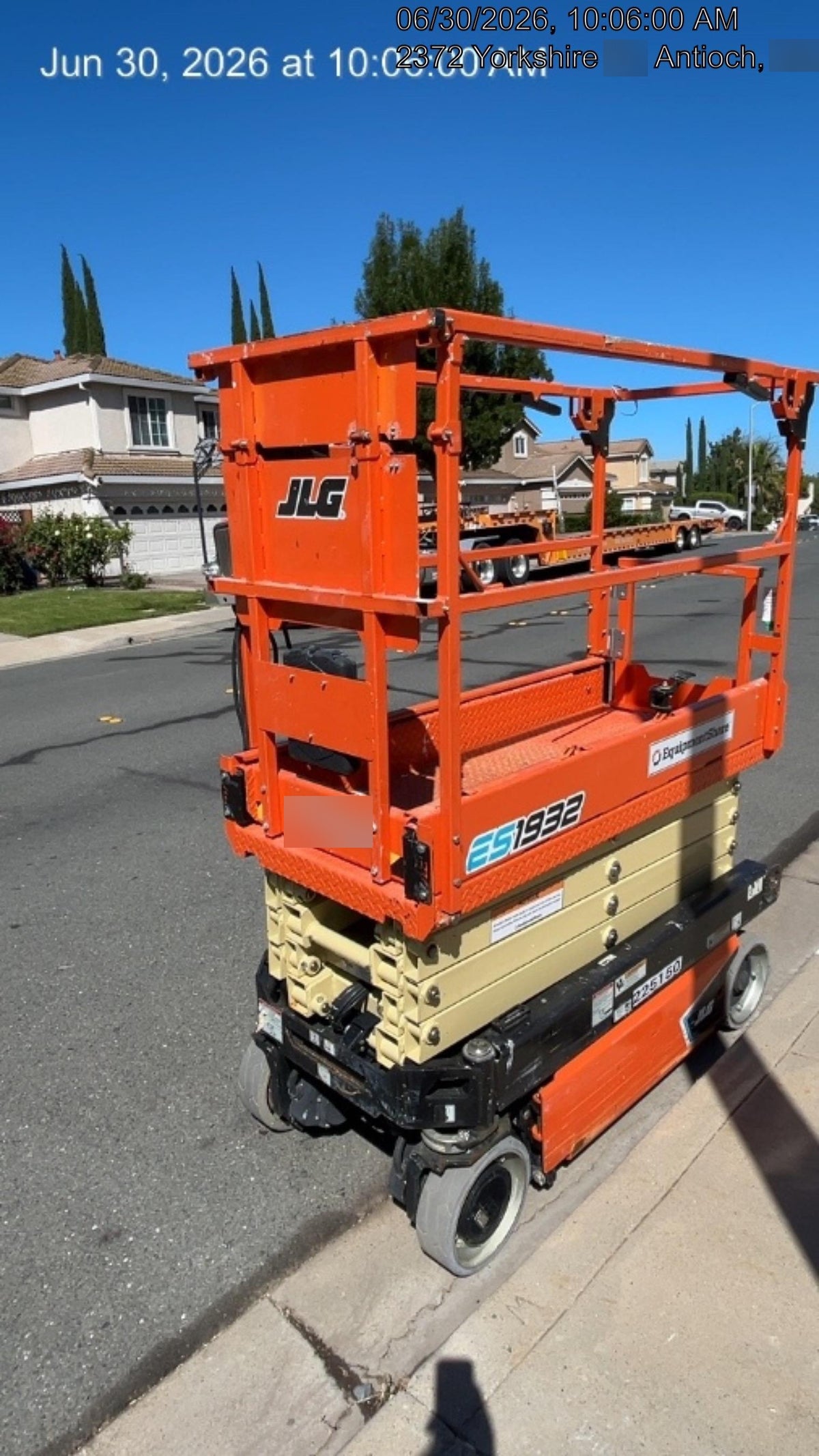 2022 JLG ES1932