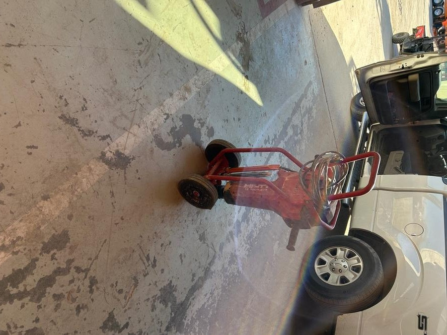 2022 HILTI TE 3000-AVR