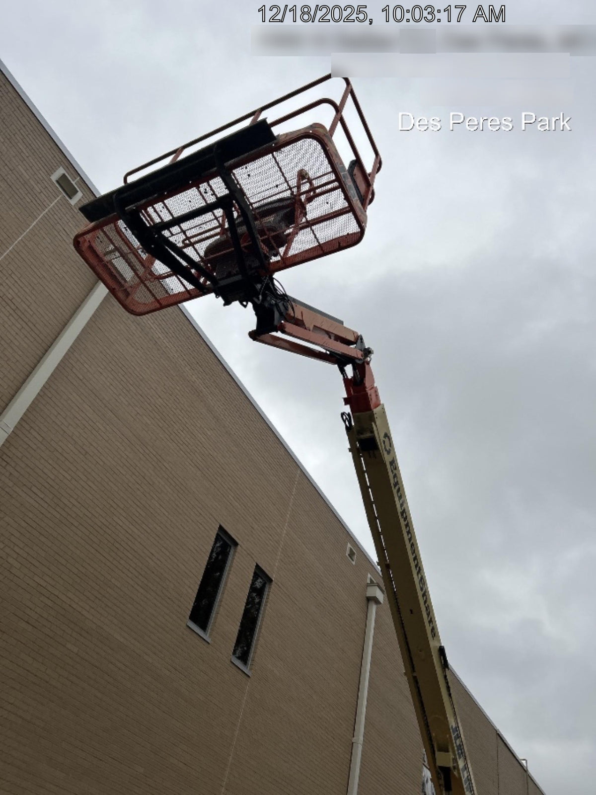 2022 JLG 660SJ