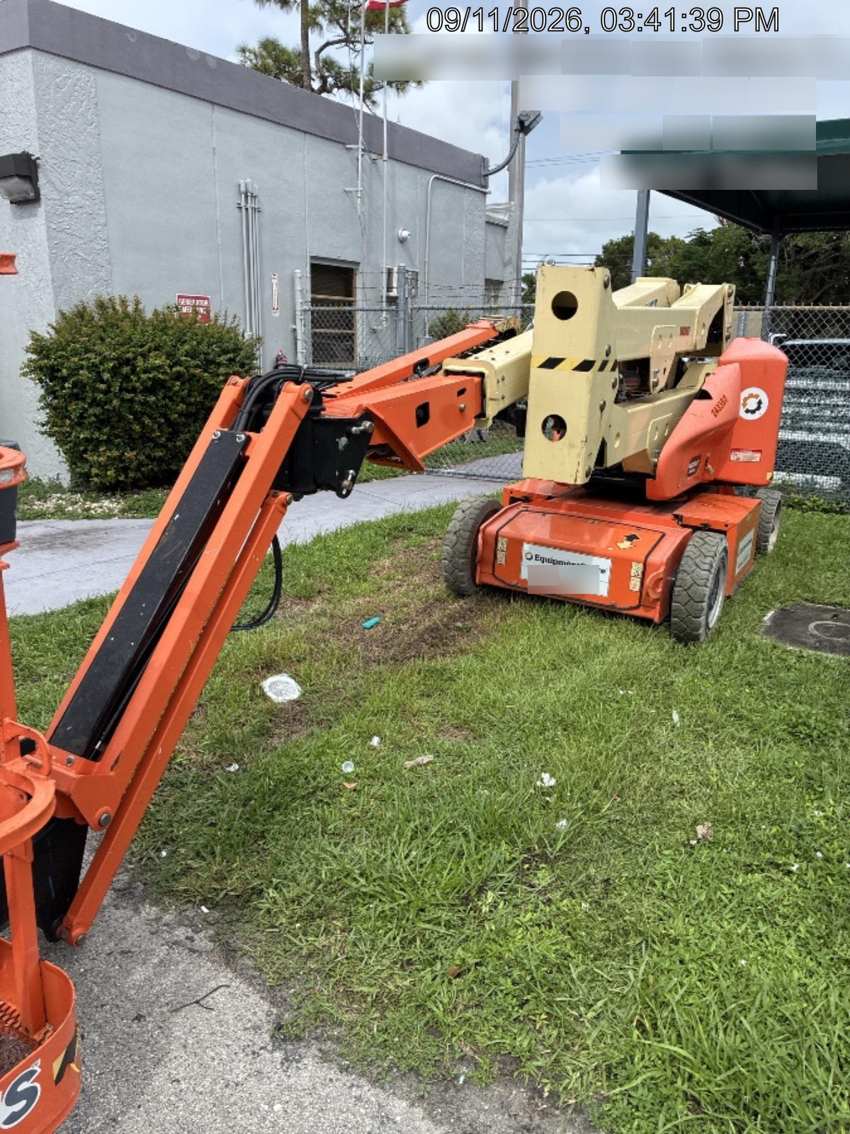 2022 JLG E400AJP Narrow