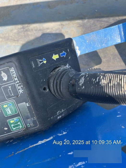 2019 Genie GS-2632 Folding rails with half height swing gate