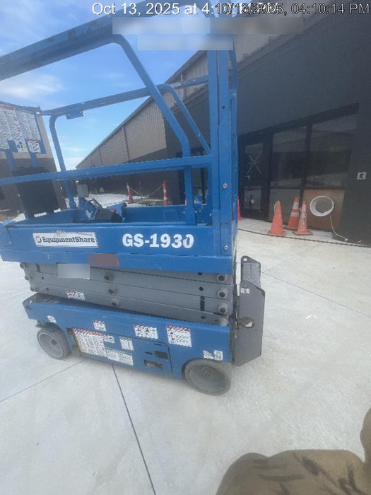 2020 Genie GS-1930 Solid Non Marking Tires, Beacon, Folding rails with half height swing gate