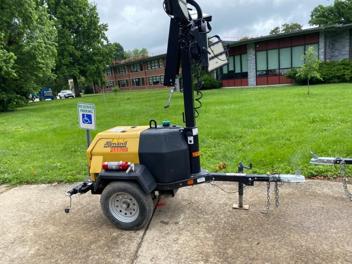 2022 Allmand NLV3GR (4) LED Light Fixture 350W, 23' Vertical Mast, 3kW Prime, Towable, Deep Sea L401, Leveling Jacks, Yanmar T4F 5.8hp