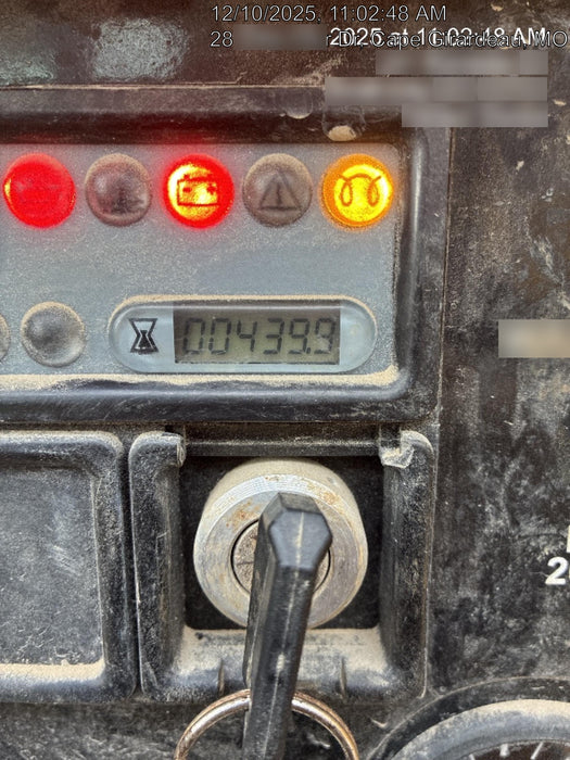 2022 VAC-TRON LP573XDT