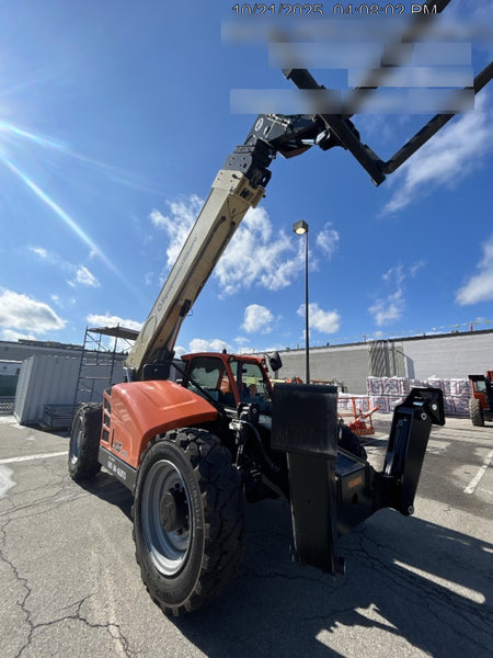 2025 JLG 1055 Premium
