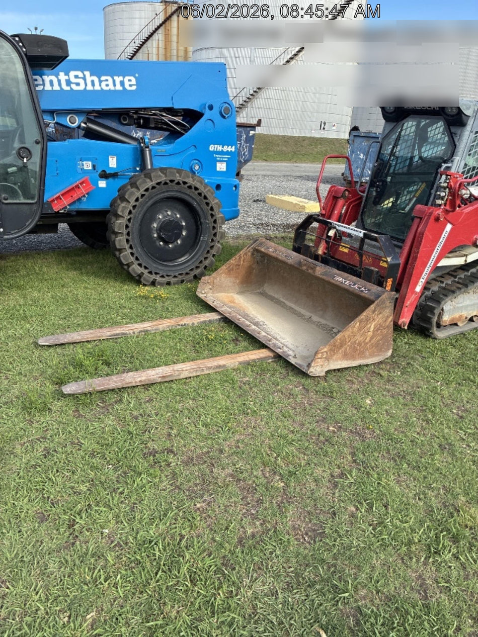 2024 ARROW MATERIAL HANDLING F5300