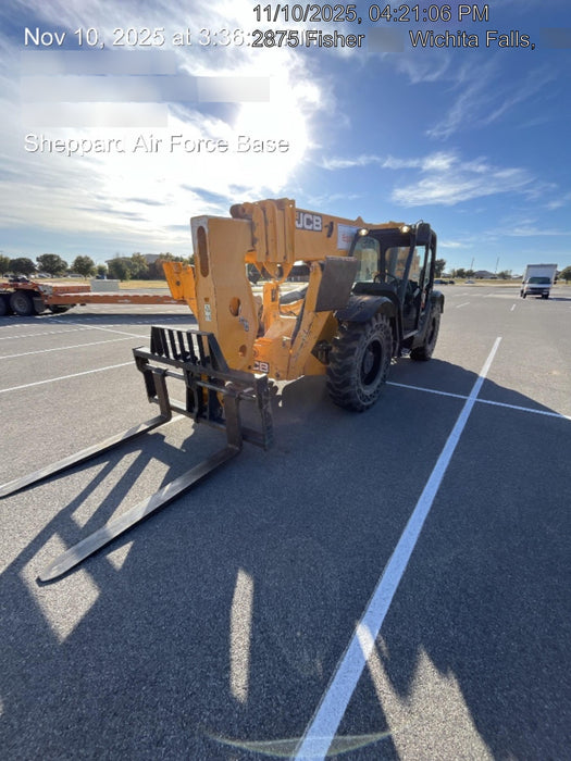 2019 JCB 512-56 109 HP w/Open ROPS, Beacon, Aux Hydraulics, Worklights, Solid Tires 60" Carriage/Forks