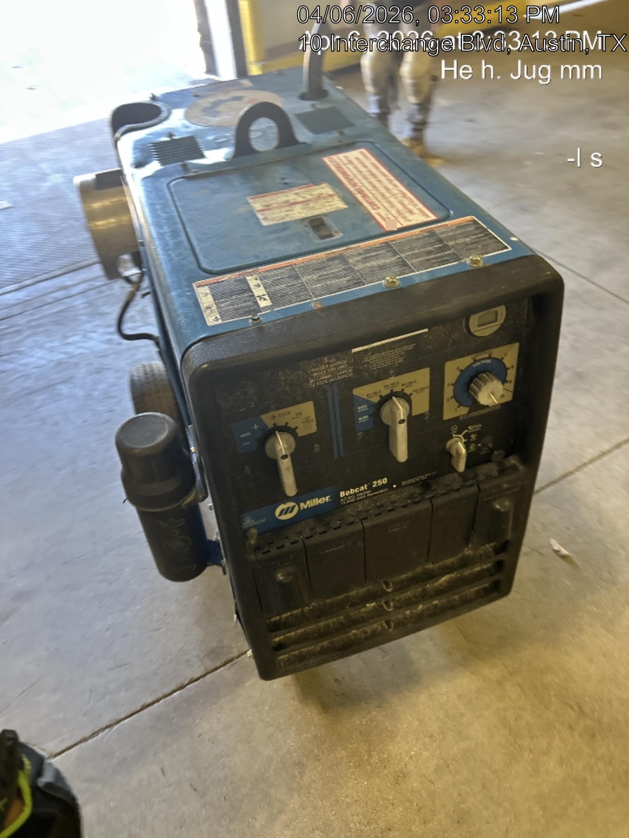 2019 Miller Electric BOBCAT 250 Standard w/Running Gear, Bracket, Hose