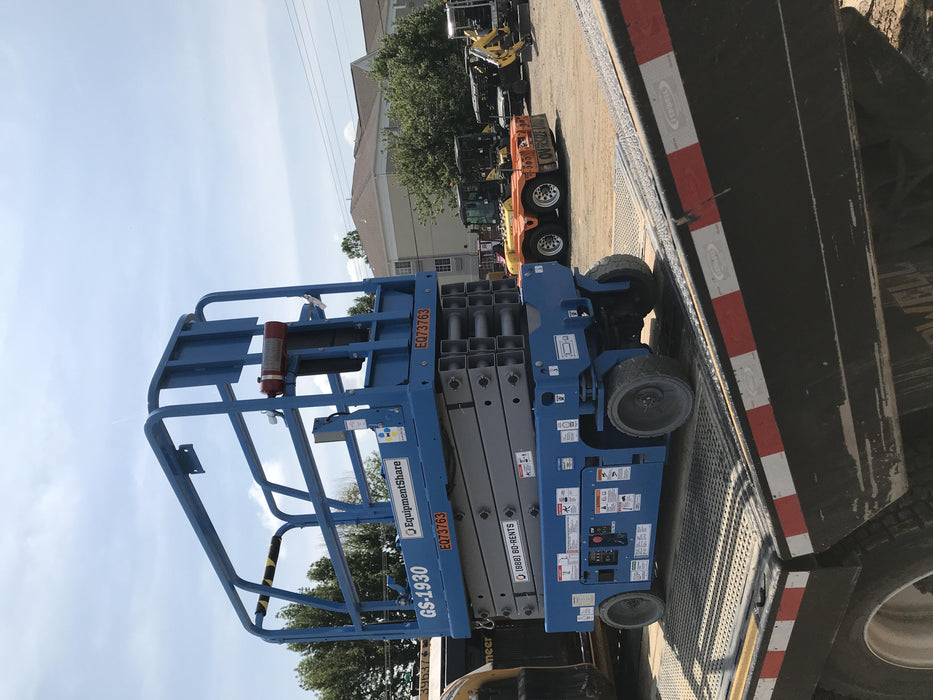 2020 Genie GS-1930 Fixed rails with chain entry gate - Pre A92.20