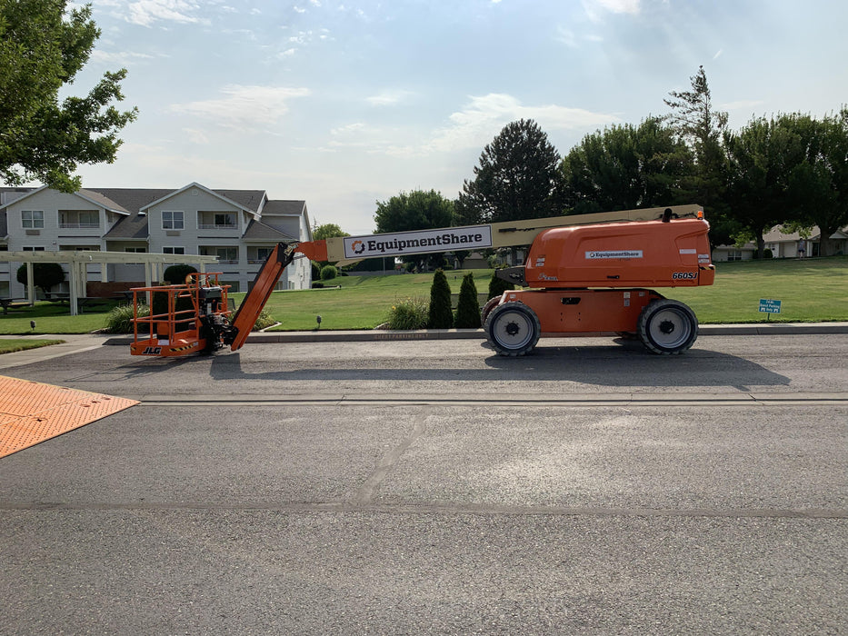 2020 JLG 660SJ