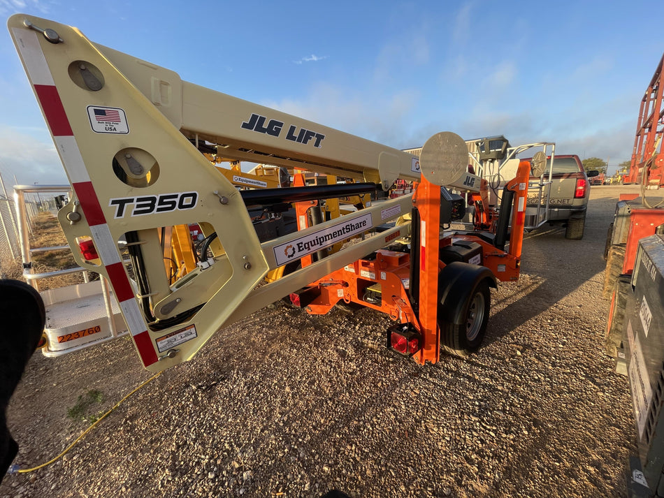 2022 JLG T350