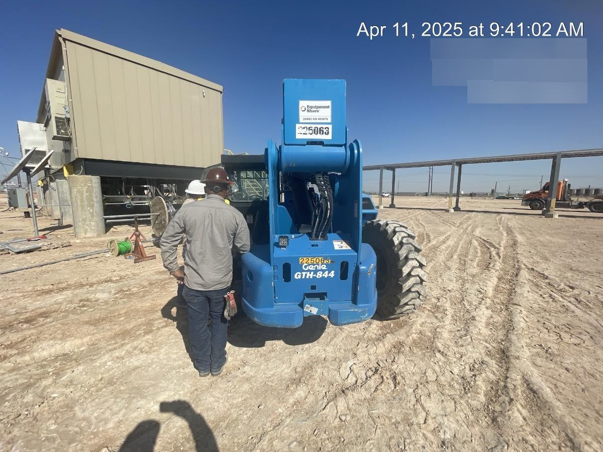 2022 GENIE GTH-844
