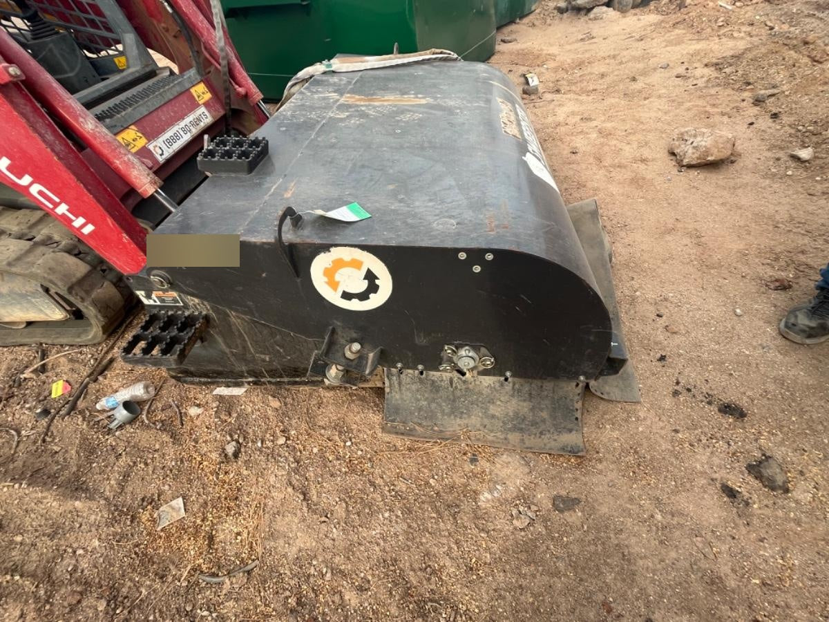 2020 PALADIN Sweepster SB72