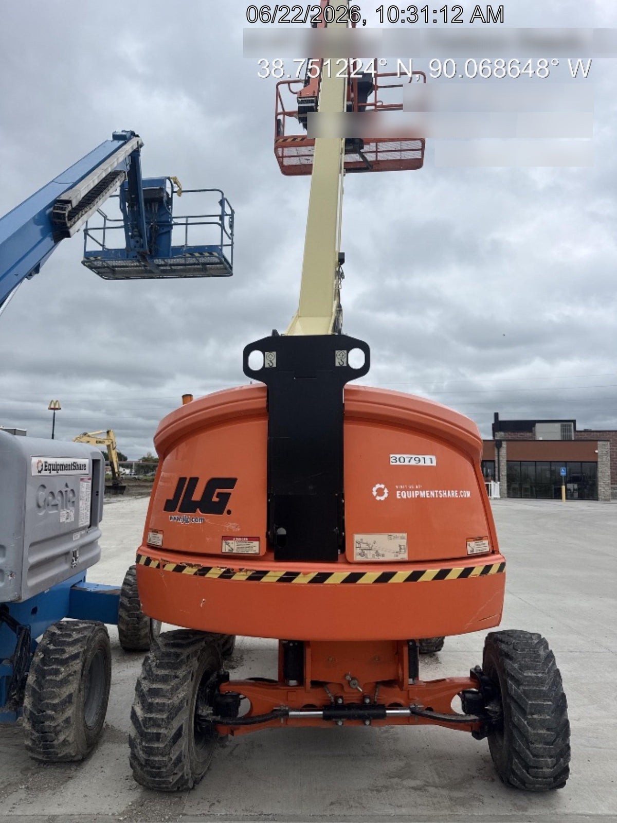 2023 JLG 460SJ