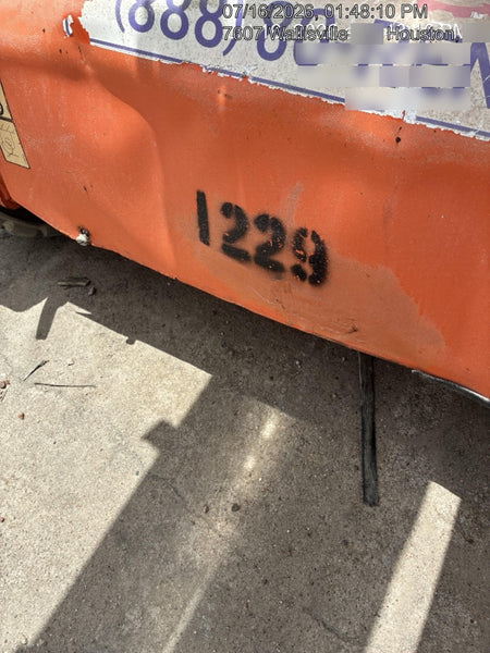 2016 JLG E450AJ