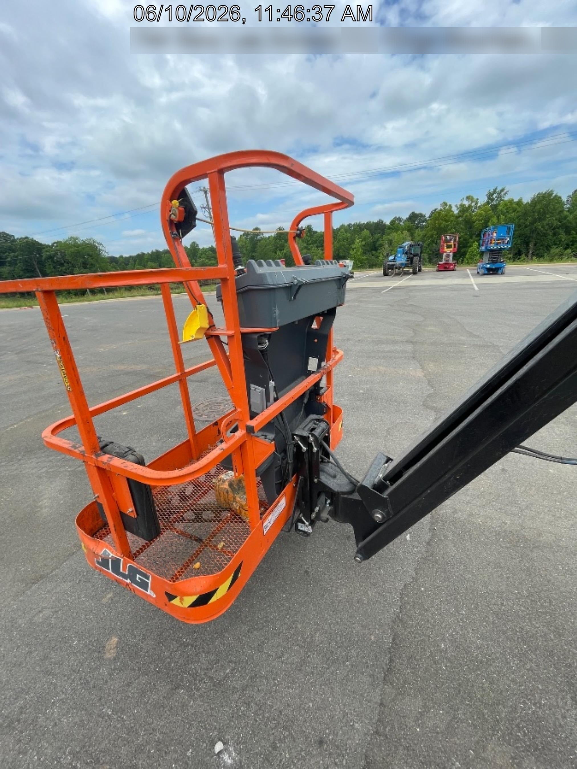2024 JLG E450AJ