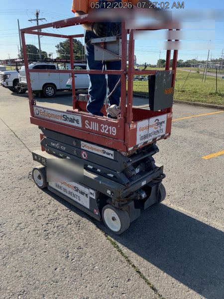 2017 Skyjack SJIII-3219 Skyjack SJIII3219 Scissor Lift w/Trojan Batteries