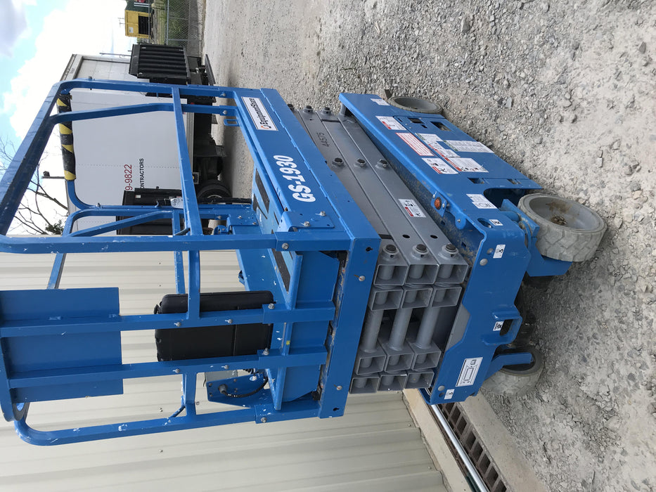 2019 Genie GS-1930 Fixed rails with chain Entry