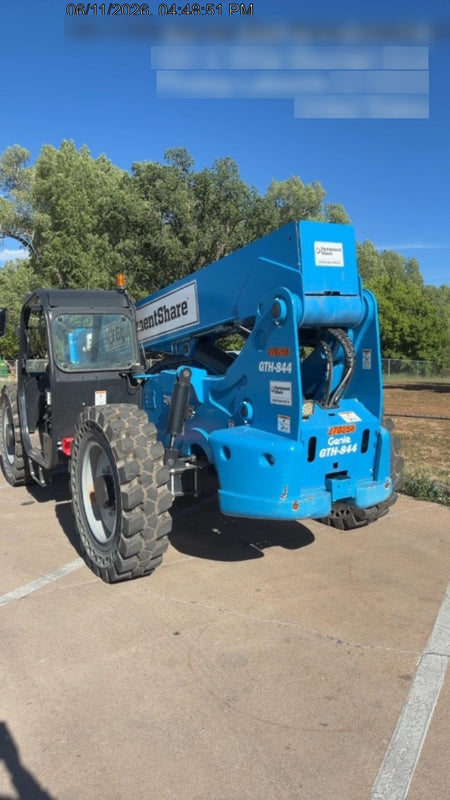 2022 GENIE GTH-844