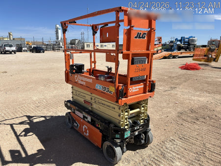 2022 JLG ES1932