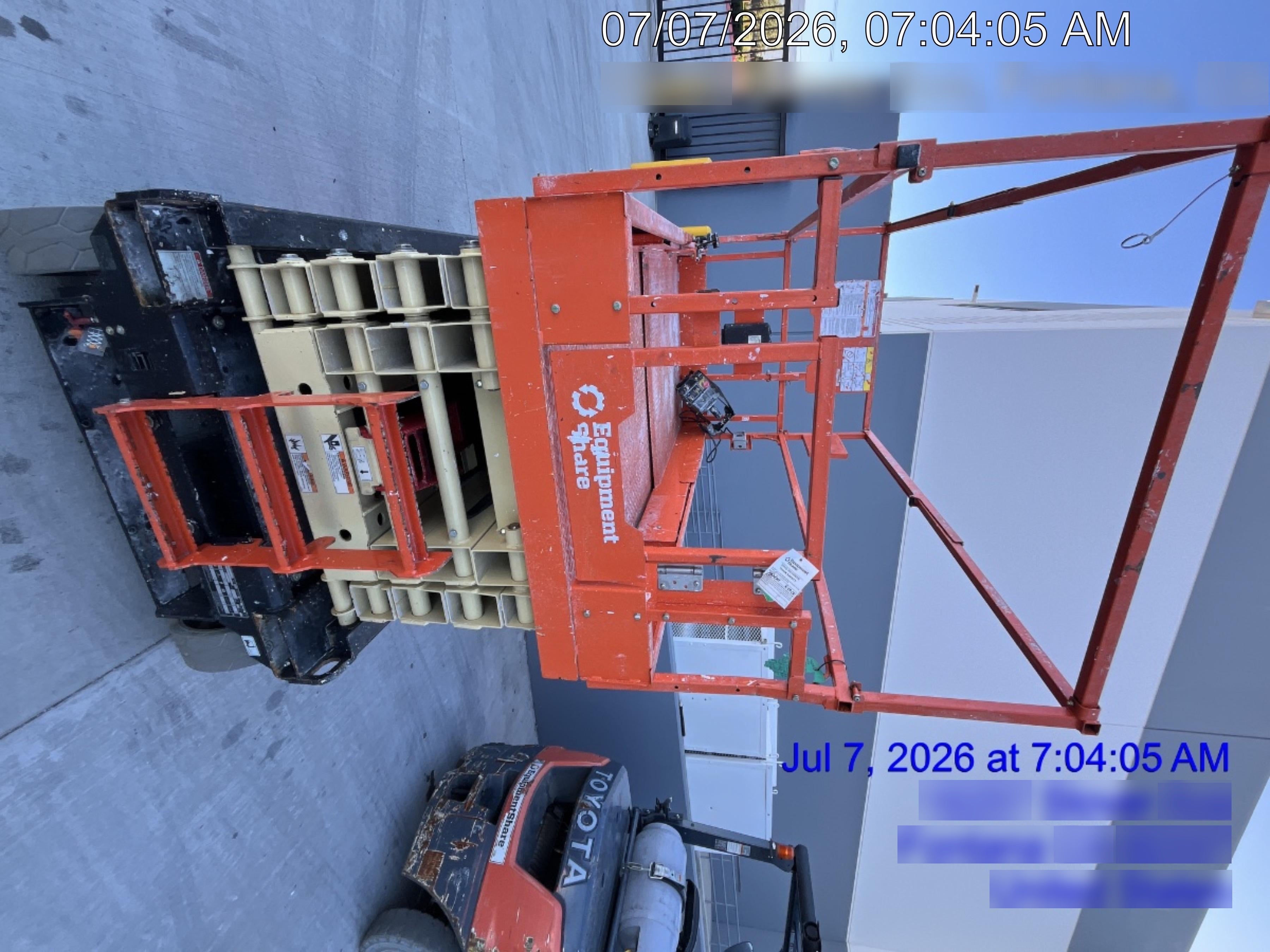 2022 JLG ES3246
