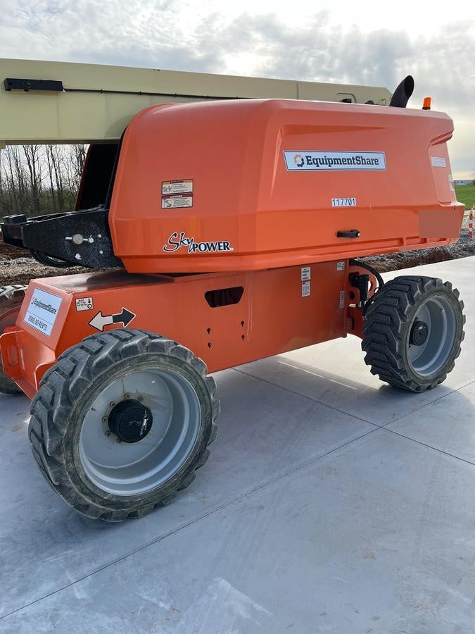 2021 JLG 660SJ