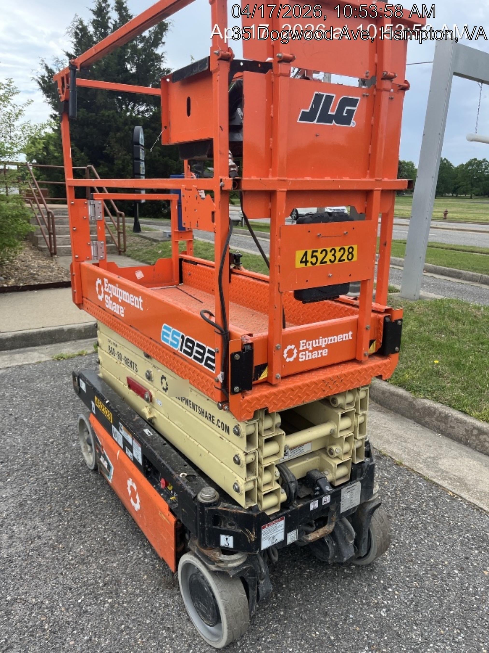 2024 JLG ES1932