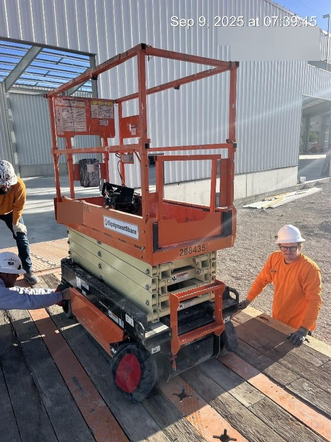 2022 JLG R1932