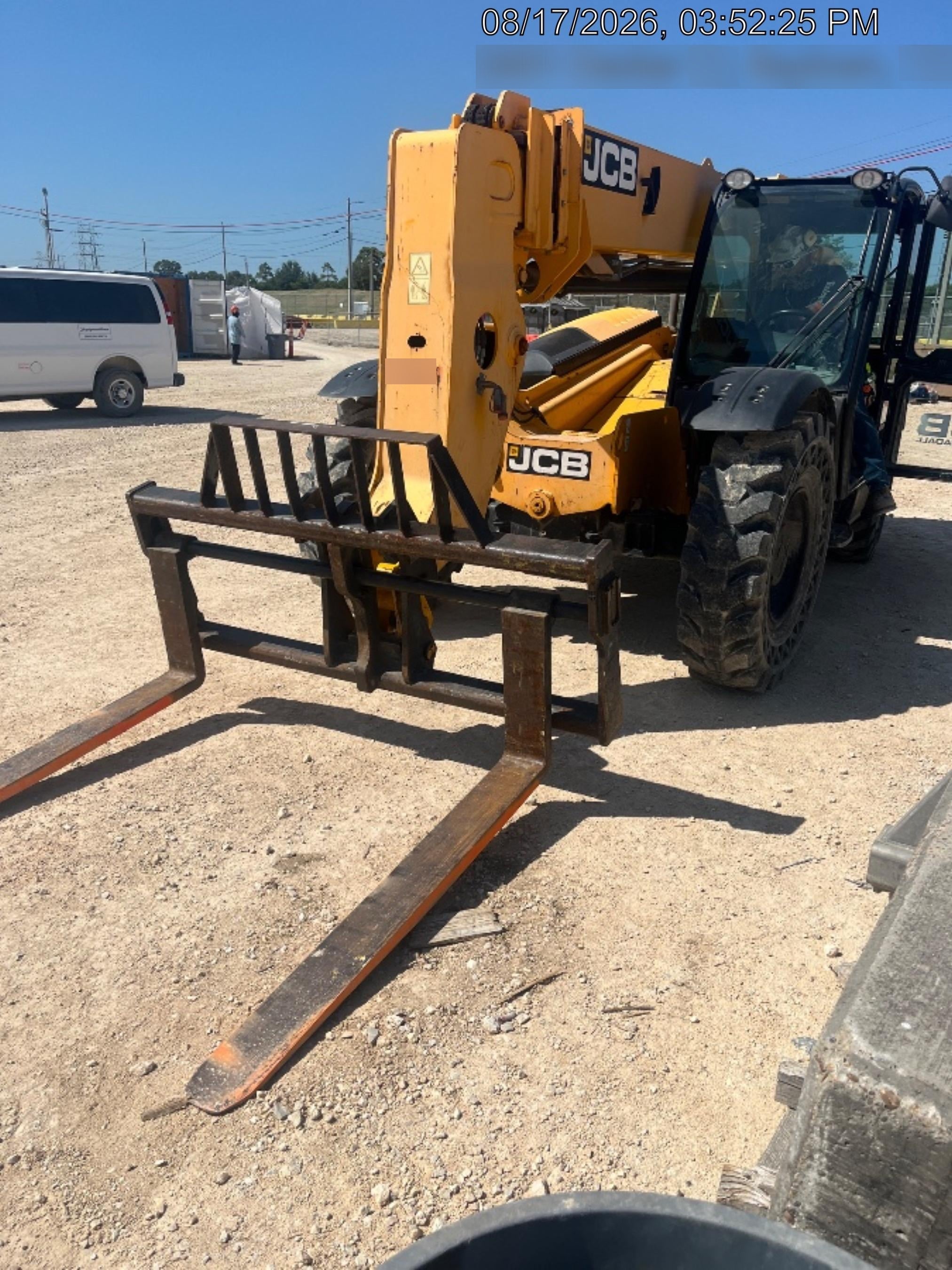 2020 JCB 509-42 Cab/Heat/Air, Solid Tires, Work Lights, Beacon, Aux Hydraulics, Back up Alarm, Lifting Eye, ES Decals