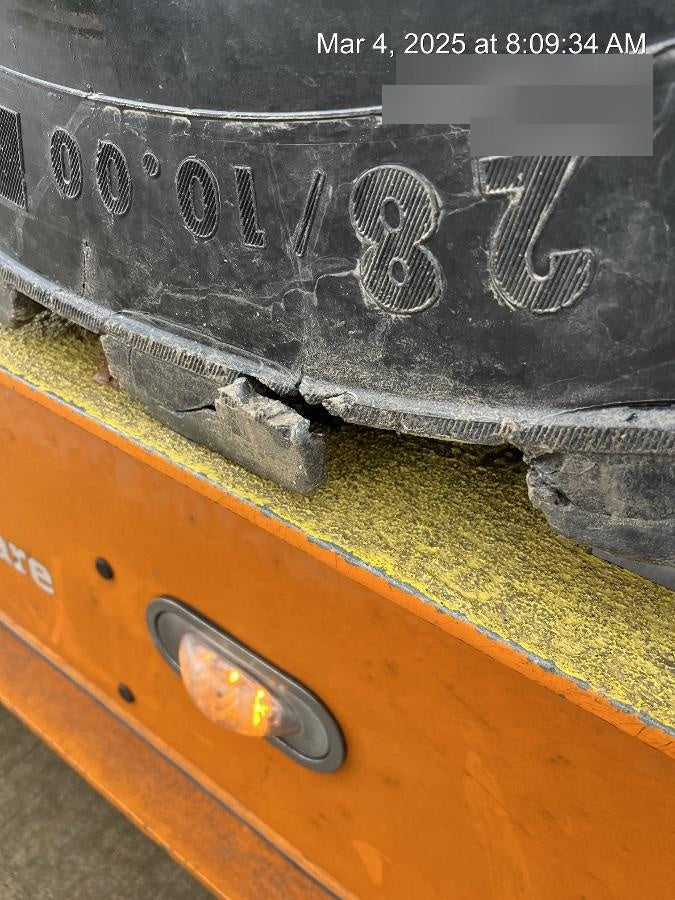 2019 JLG 1255 JLG 1255 T4F w/Full Cab, HVAC, Solid Tires, Work Lights/Beacon, 60" Carriage/Forks