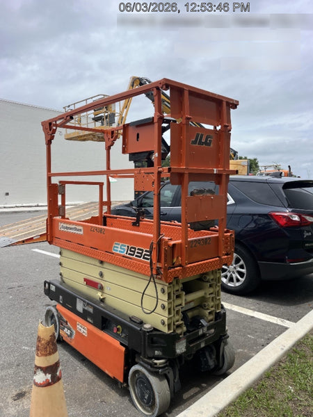 2022 JLG ES1932