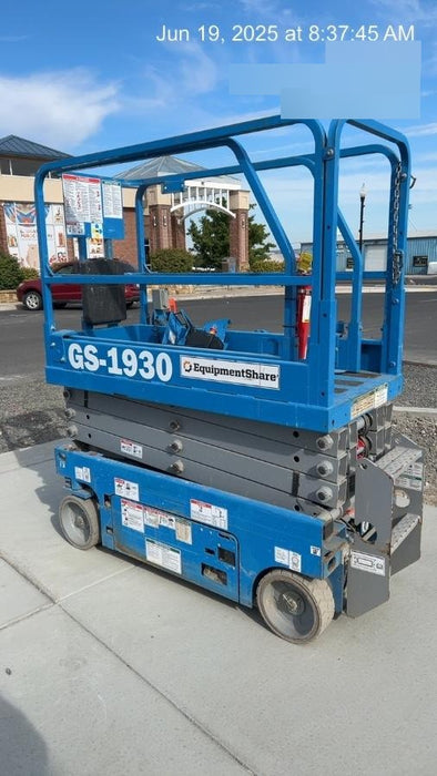 2020 Genie GS-1930 Fixed rails with chain entry gate - Pre A92.20, 800W Inverter