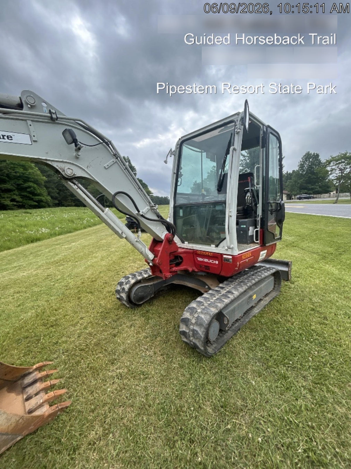 2022 TAKEUCHI TB235-2CR