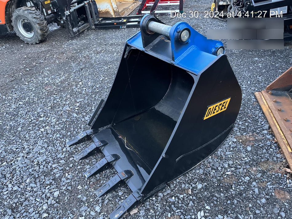 2024 DIESEL EQUIPMENT 36" 120CL Digging Bucket