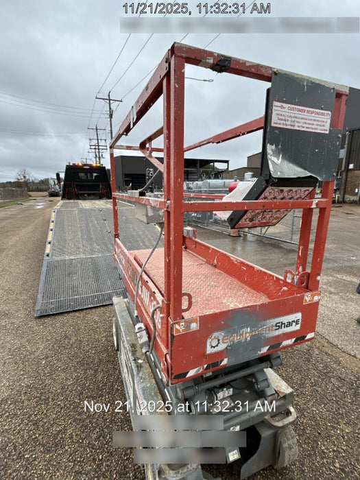 2018 Skyjack SJIII-3219 Skyjack SJIII3219 Scissor Lift w/Trojan Batteries