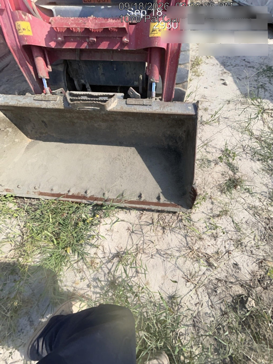 2022 TAKEUCHI TL8R2-CR