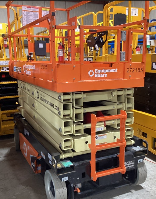 2022 JLG ES3246