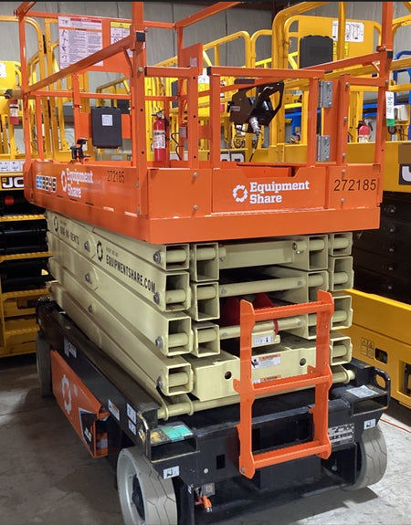 2022 JLG ES3246