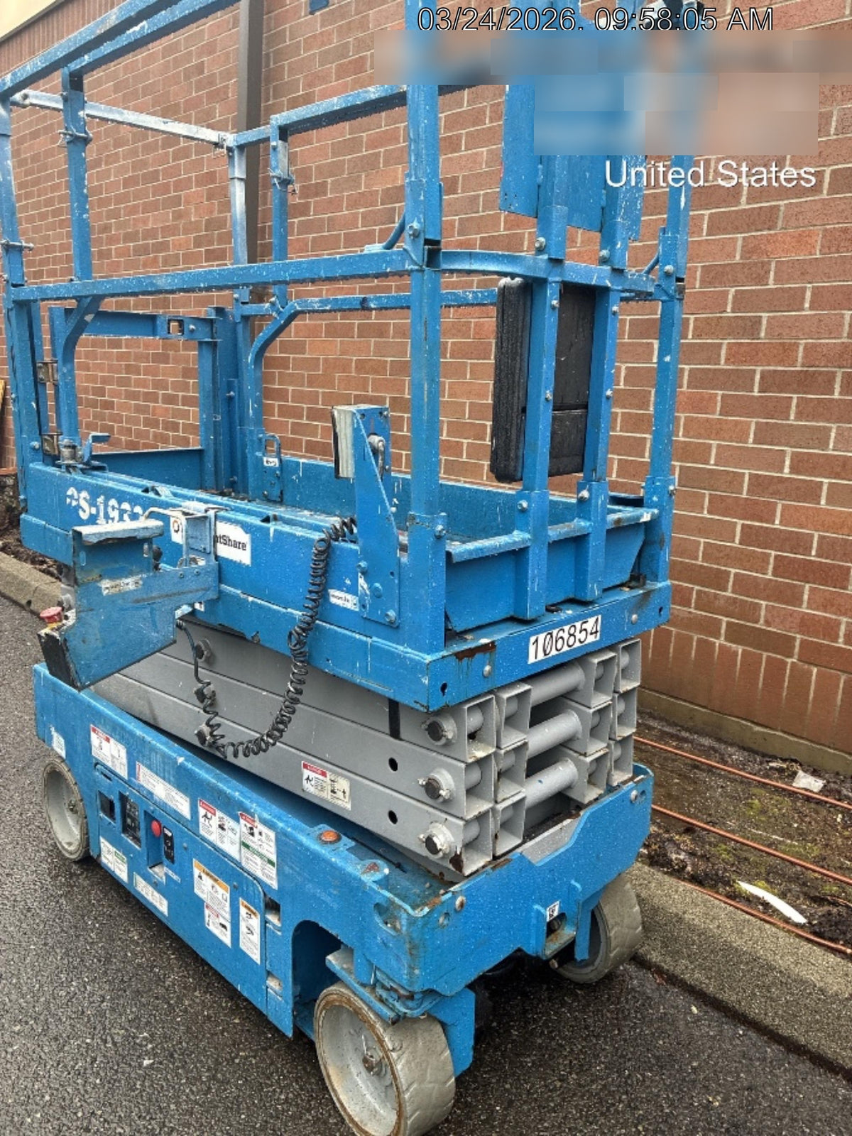2020 Genie GS-1930 Solid Non Marking Tires, Beacon, Folding rails with half height swing gate, 800W Inverter