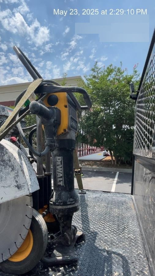 2020 DEWALT D25980K