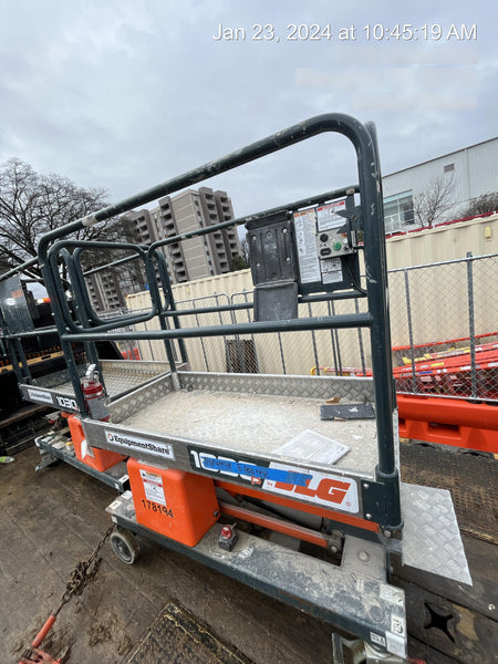 2021 JLG 1030P