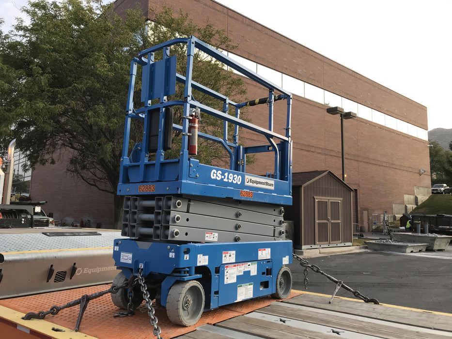 2020 Genie GS-1930 Solid Non Marking Tires, Beacon, Folding rails with half height swing gate