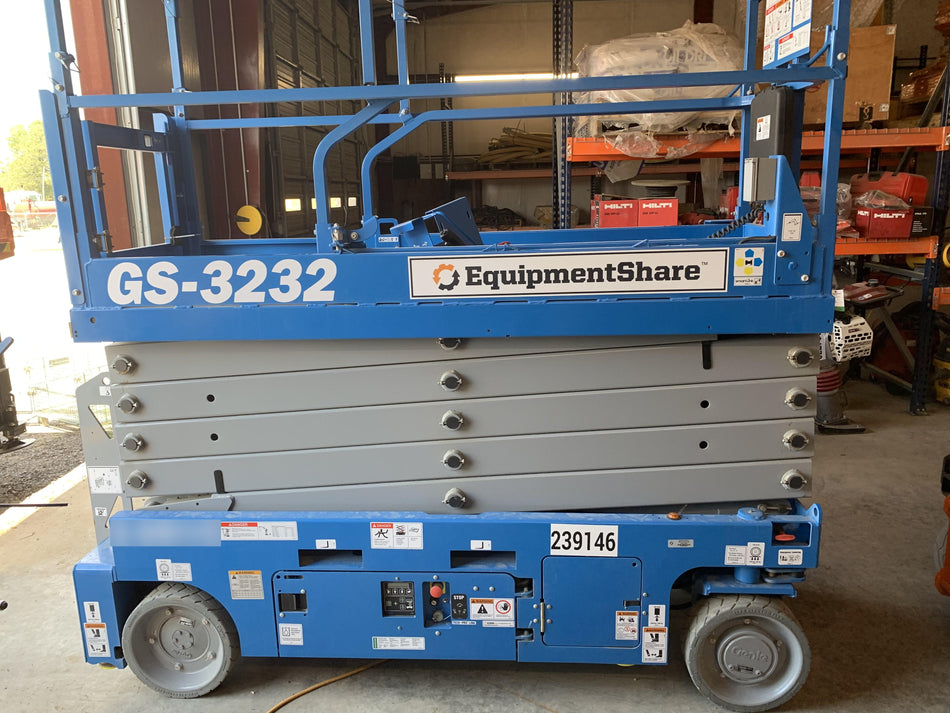 2022 GENIE GS-3232